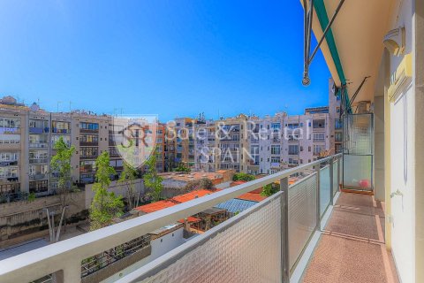 Сasa de 3 dormitorios en venta en Barcelona, Cataluña, Spain № 6804 - foto 7