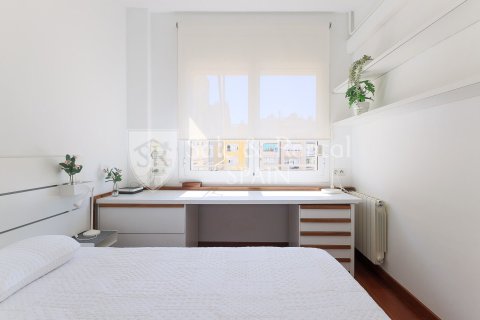 Сasa de 3 dormitorios en venta en Barcelona, Cataluña, Spain № 6804 - foto 11