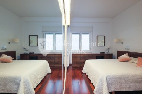 Сasa de 3 dormitorios en venta en Barcelona, Cataluña, Spain № 6804 - foto 16