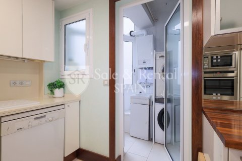Сasa de 3 dormitorios en venta en Barcelona, Cataluña, Spain № 6804 - foto 28