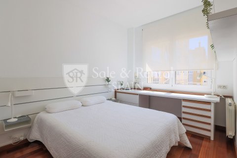 Сasa de 3 dormitorios en venta en Barcelona, Cataluña, Spain № 6804 - foto 10