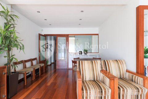 Сasa de 3 dormitorios en venta en Barcelona, Cataluña, Spain № 6804 - foto 9