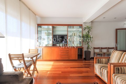 Сasa de 3 dormitorios en venta en Barcelona, Cataluña, Spain № 6804 - foto 3