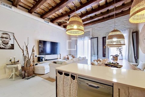 Apartamento de 2 dormitorios en venta en Vilanova i la Geltrú, Barcelona, Cataluña, Spain № 6806 - foto 26