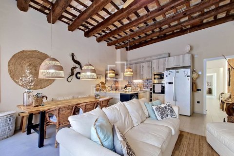 Apartamento de 2 dormitorios en venta en Vilanova i la Geltrú, Barcelona, Cataluña, Spain № 6806 - foto 8