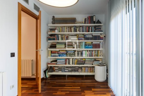 Villa de 6 dormitorios en venta en Vilassar de Dalt, Barcelona, Cataluña, Spain № 6807 - foto 13