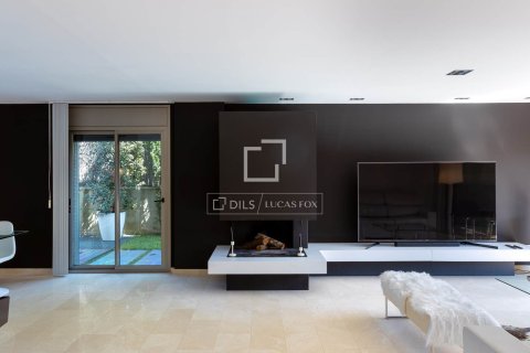 Villa de 6 dormitorios en venta en Vilassar de Dalt, Barcelona, Cataluña, Spain № 6807 - foto 27