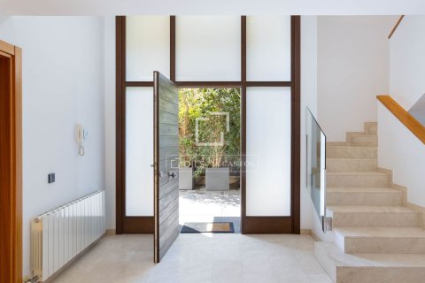 Villa de 6 dormitorios en venta en Vilassar de Dalt, Barcelona, Cataluña, Spain № 6807 - foto 6