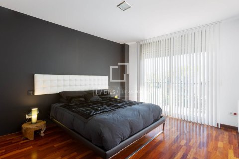 Villa de 6 dormitorios en venta en Vilassar de Dalt, Barcelona, Cataluña, Spain № 6807 - foto 9