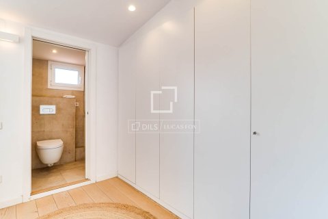 Ático de 3 dormitorios en venta en Barcelona, Cataluña, Spain № 6805 - foto 30