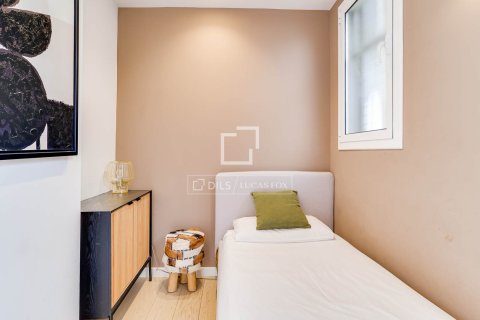 Ático de 3 dormitorios en venta en Barcelona, Cataluña, Spain № 6805 - foto 9