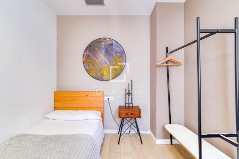 Ático de 3 dormitorios en venta en Barcelona, Cataluña, Spain № 6805 - foto 8