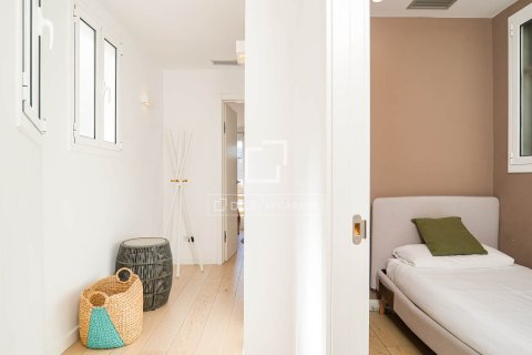 Ático de 3 dormitorios en venta en Barcelona, Cataluña, Spain № 6805 - foto 13