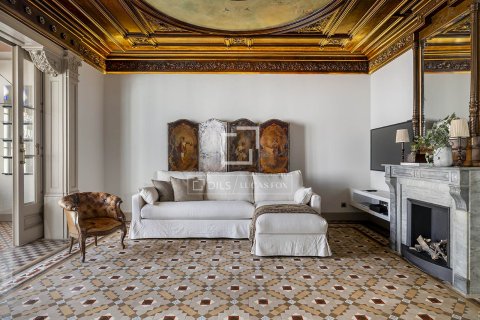 Apartamento de 3 dormitorios en alquiler en Barcelona, Cataluña, Spain № 6808