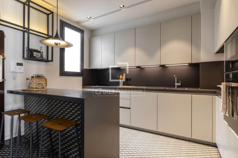 Apartamento de 3 dormitorios en alquiler en Barcelona, Cataluña, Spain № 6808 - foto 20
