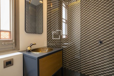 Apartamento de 3 dormitorios en alquiler en Barcelona, Cataluña, Spain № 6808 - foto 18