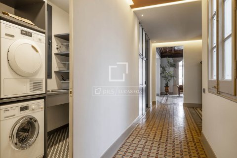 Apartamento de 3 dormitorios en alquiler en Barcelona, Cataluña, Spain № 6808 - foto 19