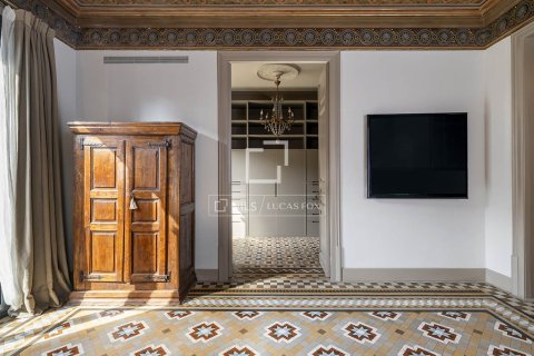 Apartamento de 3 dormitorios en alquiler en Barcelona, Cataluña, Spain № 6808 - foto 10