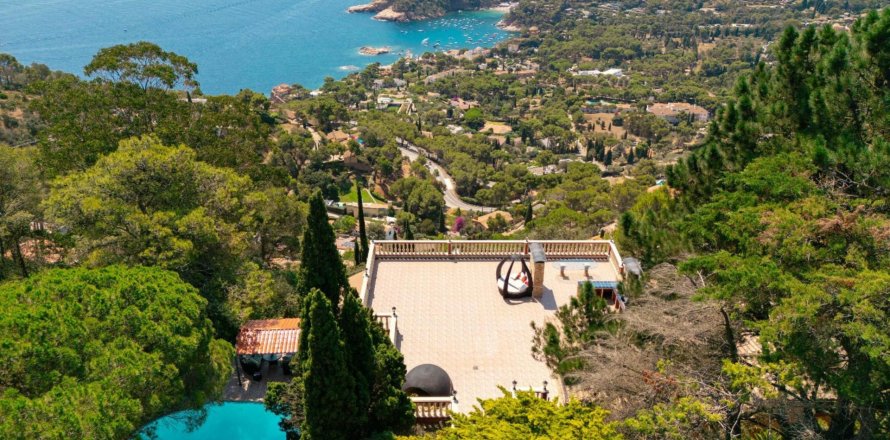 Сasa de 4 dormitorios en venta en Begur, Gerona, Cataluña, Spain № 1669