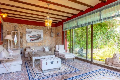 Сasa de 4 dormitorios en venta en Begur, Gerona, Cataluña, Spain № 1669 - foto 30
