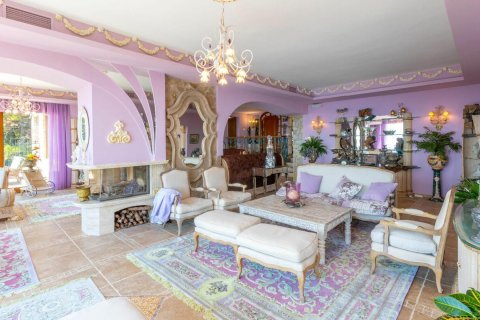 Сasa de 4 dormitorios en venta en Begur, Gerona, Cataluña, Spain № 1669 - foto 9