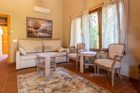 Сasa de 4 dormitorios en venta en Begur, Gerona, Cataluña, Spain № 1669 - foto 27