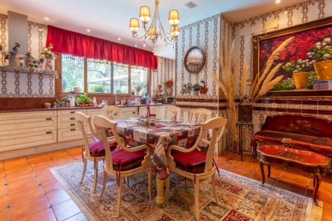 Сasa de 4 dormitorios en venta en Begur, Gerona, Cataluña, Spain № 1669 - foto 23