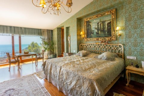 Сasa de 4 dormitorios en venta en Begur, Gerona, Cataluña, Spain № 1669 - foto 12