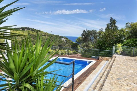Сasa de 4 dormitorios en venta en Tamariu, Gerona, Cataluña, Spain № 1670 - foto 3