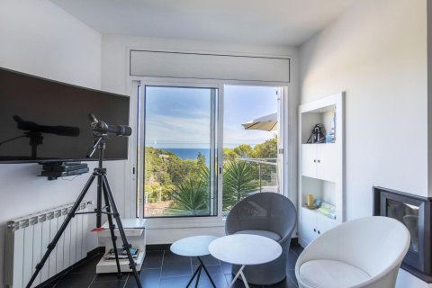 Сasa de 4 dormitorios en venta en Tamariu, Gerona, Cataluña, Spain № 1670 - foto 16