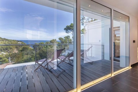 Сasa de 4 dormitorios en venta en Tamariu, Gerona, Cataluña, Spain № 1670 - foto 12