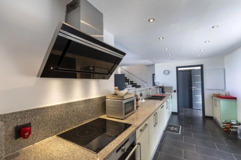 Сasa de 4 dormitorios en venta en Tamariu, Gerona, Cataluña, Spain № 1670 - foto 11