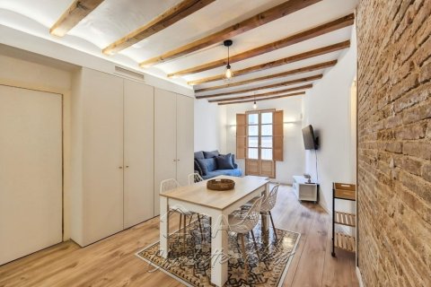 2 bedrooms apartment for sale in Ciutat Vella, Barcelona, Catalonia, Spain № 2261 - photo 4