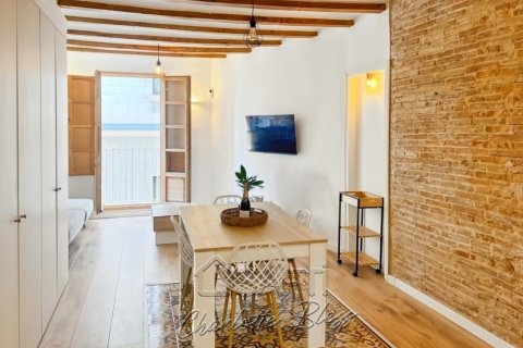 2 bedrooms apartment for sale in Ciutat Vella, Barcelona, Catalonia, Spain № 2261 - photo 2
