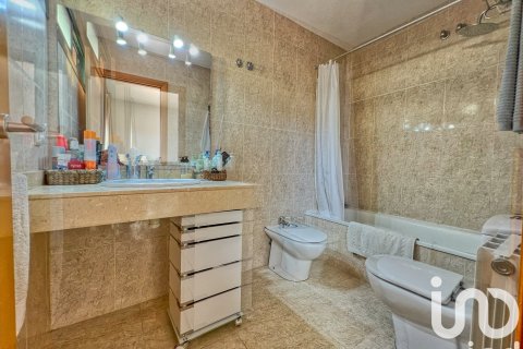 Casa adosada de 4 dormitorios en venta en Tarragona, Cataluña, Spain № 4854 - foto 15