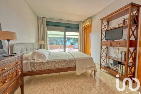 Casa adosada de 4 dormitorios en venta en Tarragona, Cataluña, Spain № 4854 - foto 11