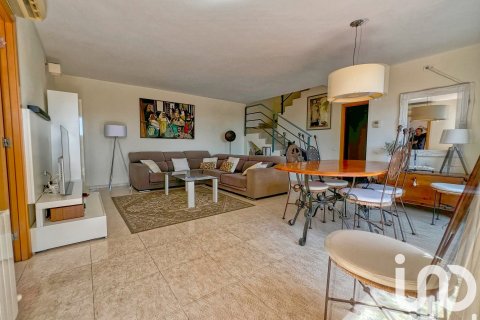 Casa adosada de 4 dormitorios en venta en Tarragona, Cataluña, Spain № 4854 - foto 5