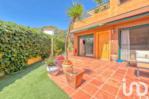 Casa adosada de 4 dormitorios en venta en Tarragona, Cataluña, Spain № 4854 - foto 27