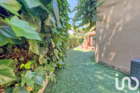Casa adosada de 4 dormitorios en venta en Tarragona, Cataluña, Spain № 4854 - foto 26