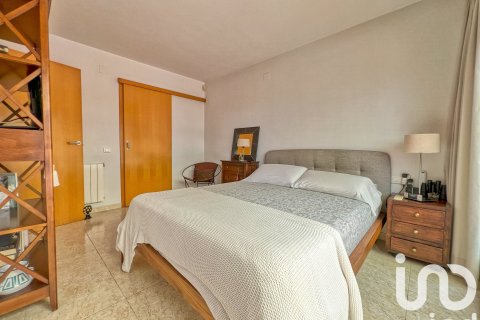 Casa adosada de 4 dormitorios en venta en Tarragona, Cataluña, Spain № 4854 - foto 12