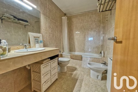 Casa adosada de 4 dormitorios en venta en Tarragona, Cataluña, Spain № 4854 - foto 21