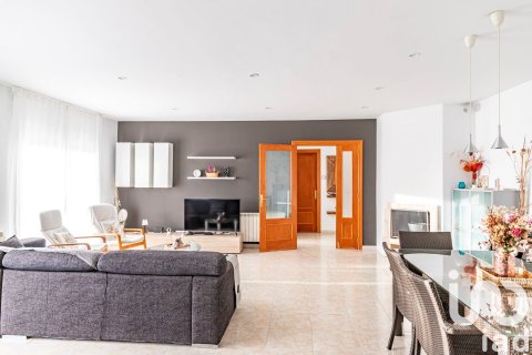 Сasa de 6 dormitorios en venta en Argentona, Barcelona, Cataluña, Spain № 4848 - foto 3