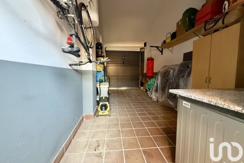 Сasa de 4 dormitorios en venta en Sant Andreu de Llavaneres, Barcelona, Cataluña, Spain № 4912 - foto 23