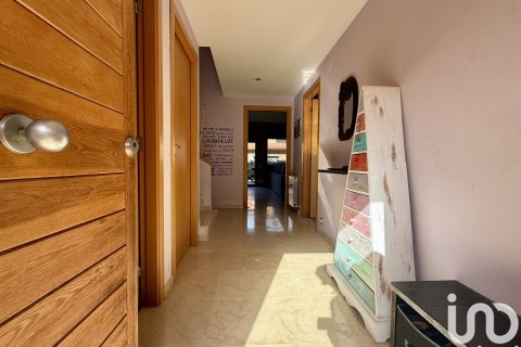 Сasa de 4 dormitorios en venta en Sant Andreu de Llavaneres, Barcelona, Cataluña, Spain № 4912 - foto 2