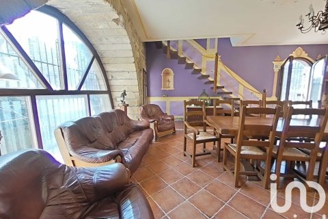 Купить замки и поместья в Лерида, Испания с 6 спален, 580м², № 4909 - фото 8