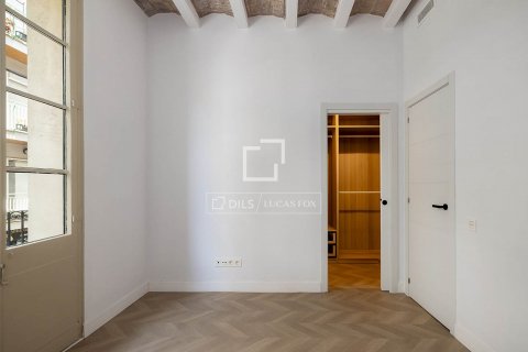 2 chambres apartment à vendre à Barcelona, Catalonia, Spain № 8808 - photo 10