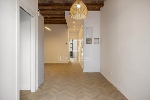 2 chambres apartment à vendre à Barcelona, Catalonia, Spain № 8808 - photo 5