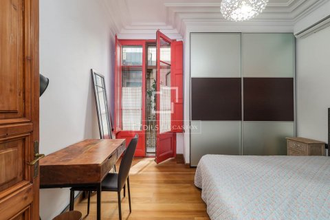 Купить квартиру в Барселона, Испания с 4 спальни, 193м², № 8802 - фото 29