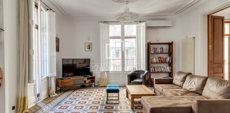 Квартира с 4 спальнями в Барселоне, Каталония, Испания № 8802