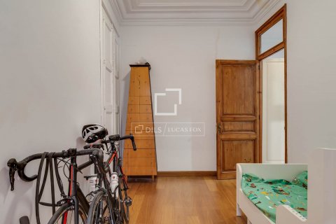 Купить квартиру в Барселона, Испания с 4 спальни, 193м², № 8802 - фото 18